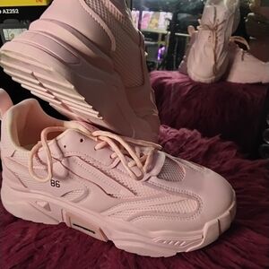Stylish Pink Women's Sneakers